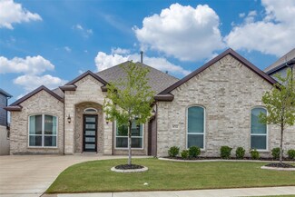 8712 Treehouse Ct, Fort Worth, TX 76123