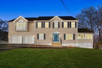 12 Silvermine Rd, Woburn, MA 01801