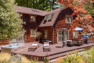 28581 Navarro Ridge Rd, Albion, CA 95410