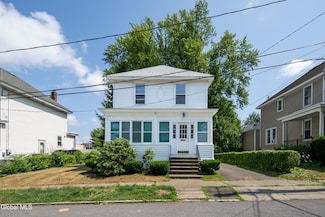 4 Frost Place, Albany, NY 12205