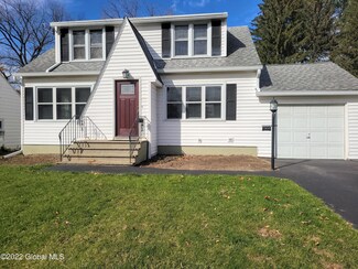 144 Shirley Dr, Schenectady, NY 12304