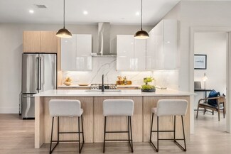 85 Myrtle St Unit 103, Quincy, MA 02171