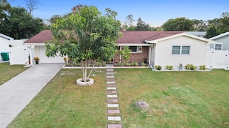 2061 Keyes Ln, Deltona, FL 32738