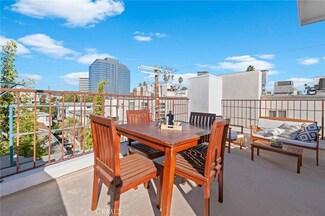 12217 Rochester Ave Unit 4, Los Angeles, CA 90025