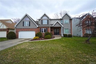 112 Britannia Dr, East Amherst, NY 14051