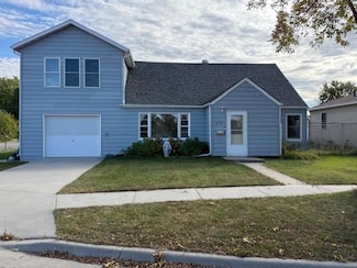 632 9th St N, Breckenridge, MN 56520