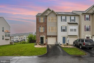 241 Country Ridge Dr, Red Lion, PA 17356
