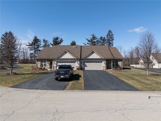 744 Glengarry Ct, Pittsburgh, PA 15239