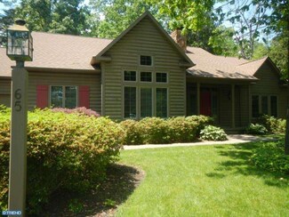 65 Oak Dr, Medford, NJ 08055