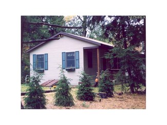 1175 Orchard Grove Dr, Geneva, OH 44041