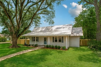 303 S Linden St, Hammond, LA 70403