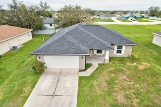 2125 NE 8th Place, Cape Coral, FL 33909