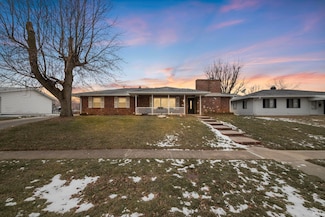 506 Center Dr, Frankfort, IN 46041