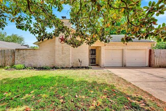 12215 Creekhurst Dr, Houston, TX 77099