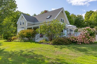 38 Field Rd, Cumberland Center, ME 04021