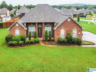137 Barkley Ln, Alabaster, AL 35007