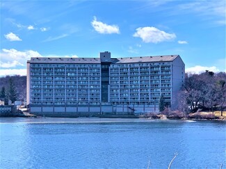 65 Lake Ave Unit 529, Worcester, MA 01604