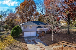 1205 SE 5th St, Lees Summit, MO 64063