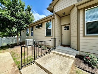 1701 Logan Dr Unit 5, Round Rock, TX 78664