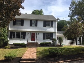 11 Indian Ln, Wakefield, MA 01880