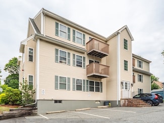 43 N Main St, Natick, MA 01760