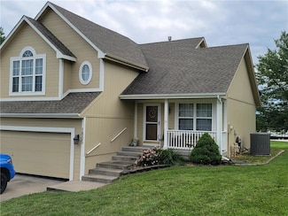 1805 Holt Cir, Liberty, MO 64068
