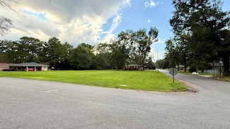 909 Askew St, Columbia, MS 39429