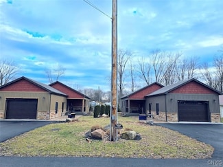 1416 Pioneer Ave, Sylvan Beach, NY 13157