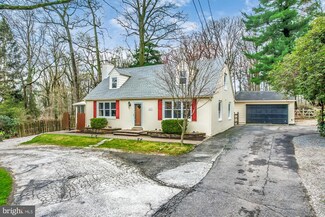 202 S Bishop Ave, Secane, PA 19018