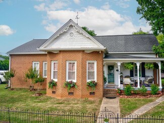207 Fifth St, Clarksville, VA 23927