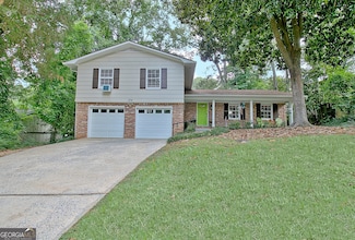 124 Azalea Dr, Peachtree City, GA 30269
