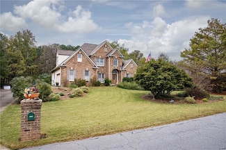 2194 Indian Shoals Dr, Loganville, GA 30052