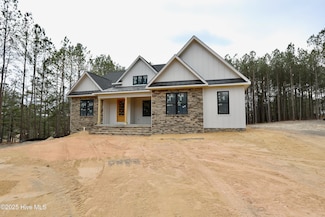 130 Gails Rd, Seven Lakes, NC 27376