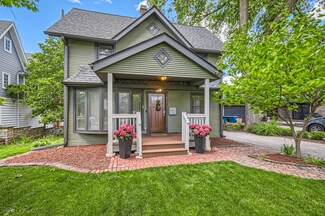 611 W Chicago Ave, Hinsdale, IL 60521