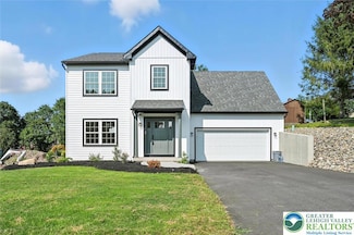 57 Ardmore Ave, Tamaqua, PA 18252