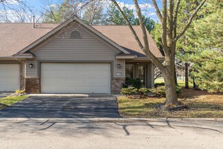8310 Rhoy St, Victoria, MN 55386