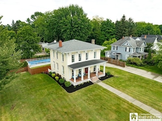 123 Central Ave, Fredonia, NY 14063