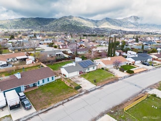 21221 Santa Barbara Dr, Tehachapi, CA 93561