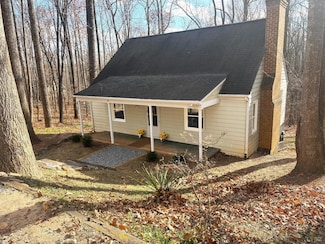 447 Matohe Rd, Monroe, VA 24574