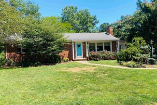 1318 York Dr, Waynesboro, VA 22980