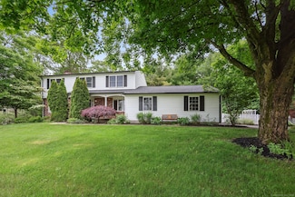 25 New England Dr, Wallingford, CT 06492