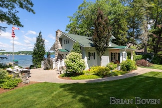 2625 Elmwood Dr, Pierson, MI 49339