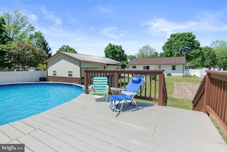 313 S 3rd St, Denton, MD 21629