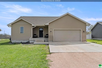 614 N 8th St, Dakota City, NE 68731
