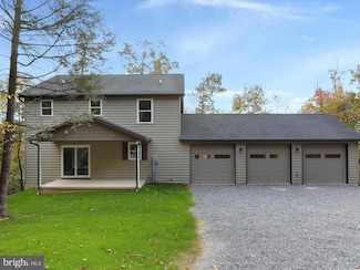 11376 Skyline Dr, Orrstown, PA 17244