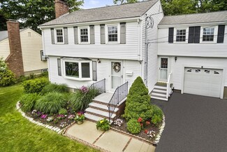 6 Lawndale Rd, Stoneham, MA 02180