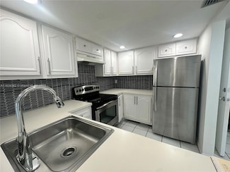 13685 NE 10th Ave Unit 302, North Miami, FL 33161