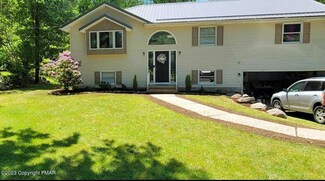 119 Naomi Ln, Cresco, PA 18326