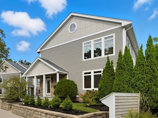 5 Carthay Cir Unit 5, Newton Highlands, MA 02461