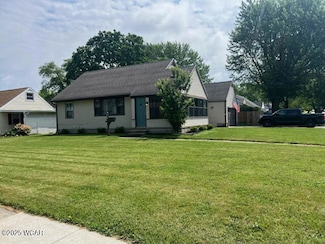 215 Blackburn Dr, Lima, OH 45805